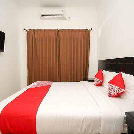 Oyo 969 Penginapan Darma I Surabaya Exterior foto